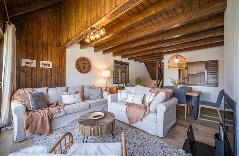 Casa Catania-Acogedora Casa Con Impresionantes Vistas-Fibra Optica Villa Salardu Luaran gambar