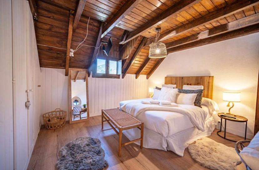 Casa Catania-Acogedora Casa Con Impresionantes Vistas-Fibra Optica Villa Salardu Luaran gambar